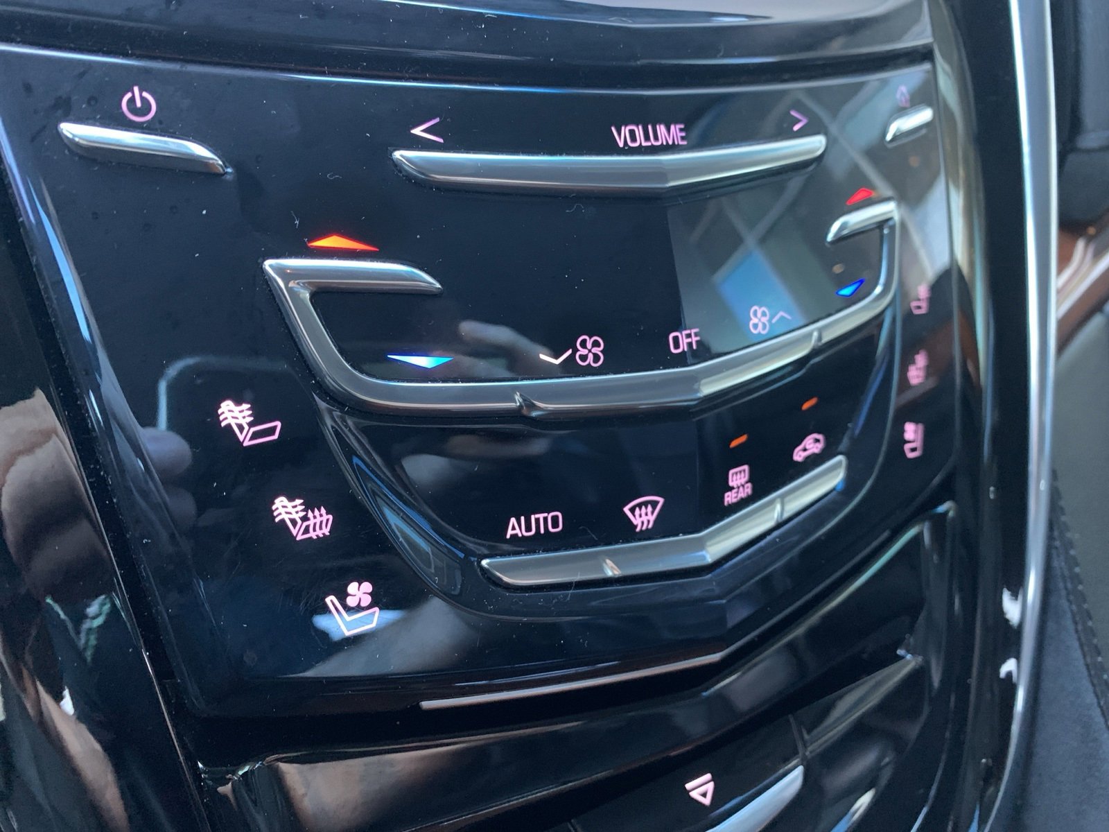 Used 2017 Cadillac Escalade ESV 4WD image 31