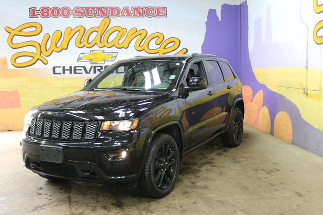 Used 2019 Jeep Grand Cherokee Altitude AWD/4WD image 2