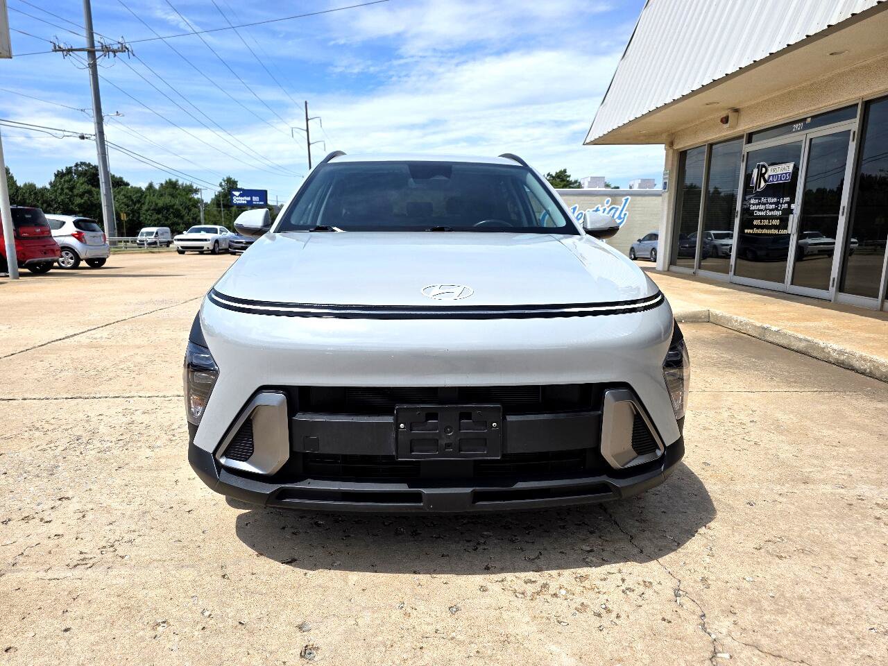 Used 2024 Hyundai Kona SEL image 2