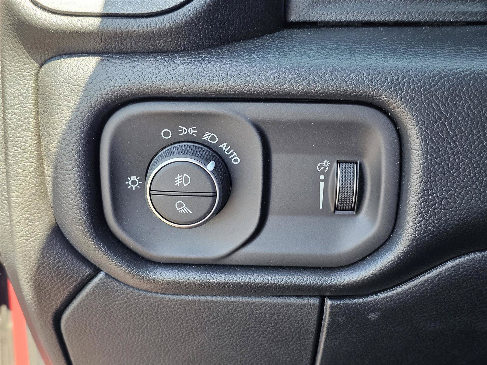 New 2026 RAM 2500 Tradesman AWD/4WD image 18