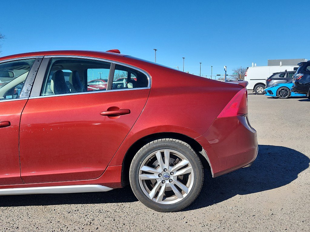 Used 2012 Volvo S60 T5 w/ Sport Appearance Pkg image 9
