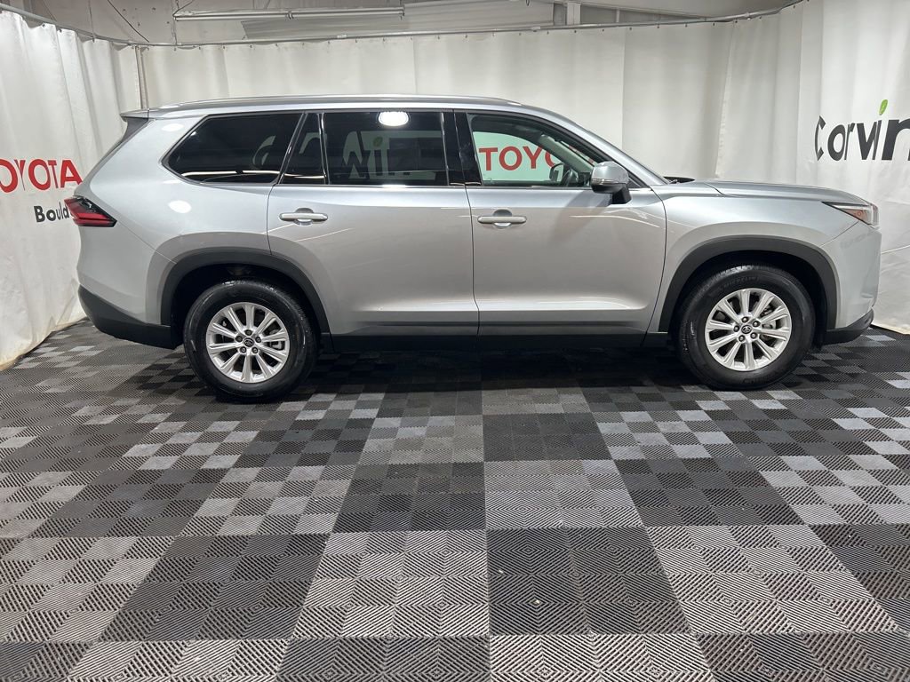 Used 2025 Toyota Grand Highlander AWD image 7