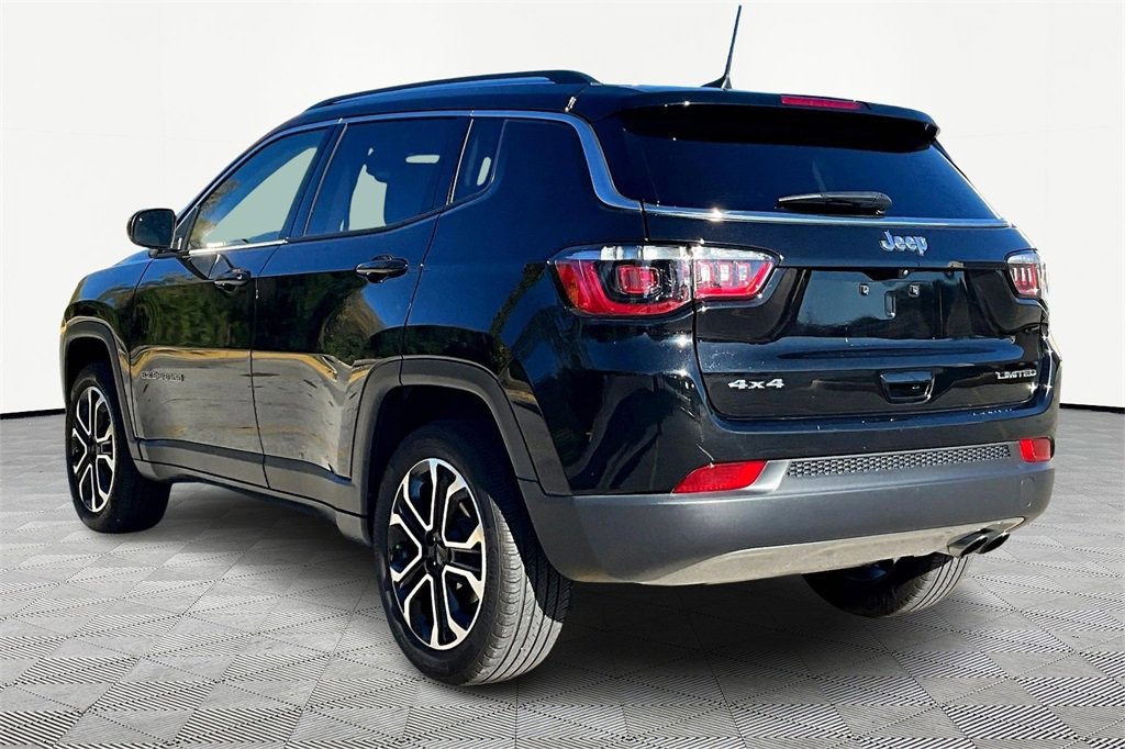 Used 2022 Jeep Compass Limited image 13