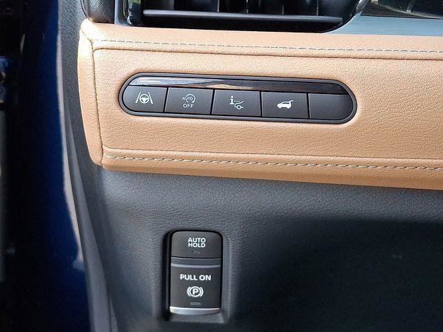 Used 2025 INFINITI QX80 Sensory image 28