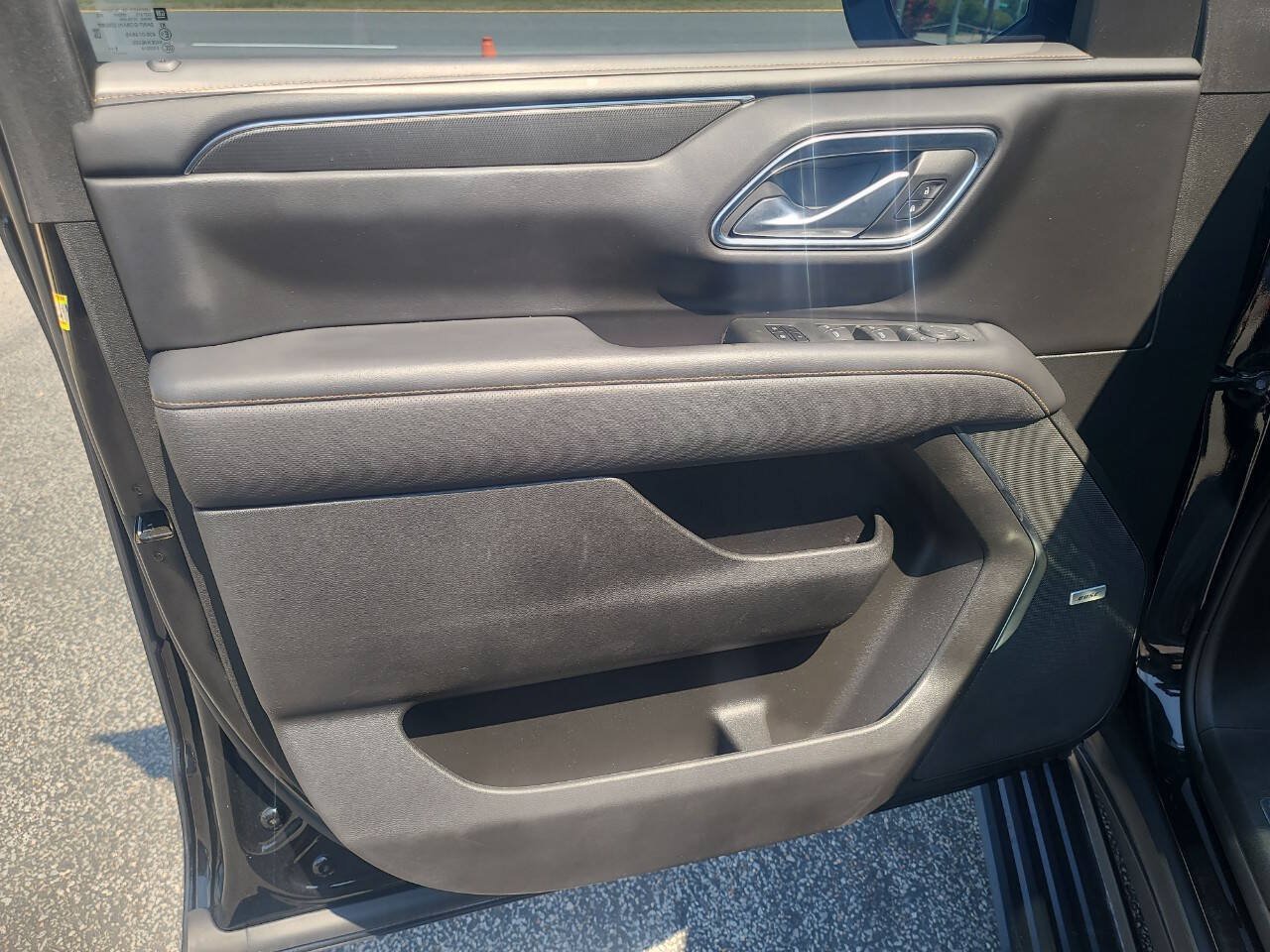 Used 2022 GMC Yukon XL AT4 AWD/4WD image 31
