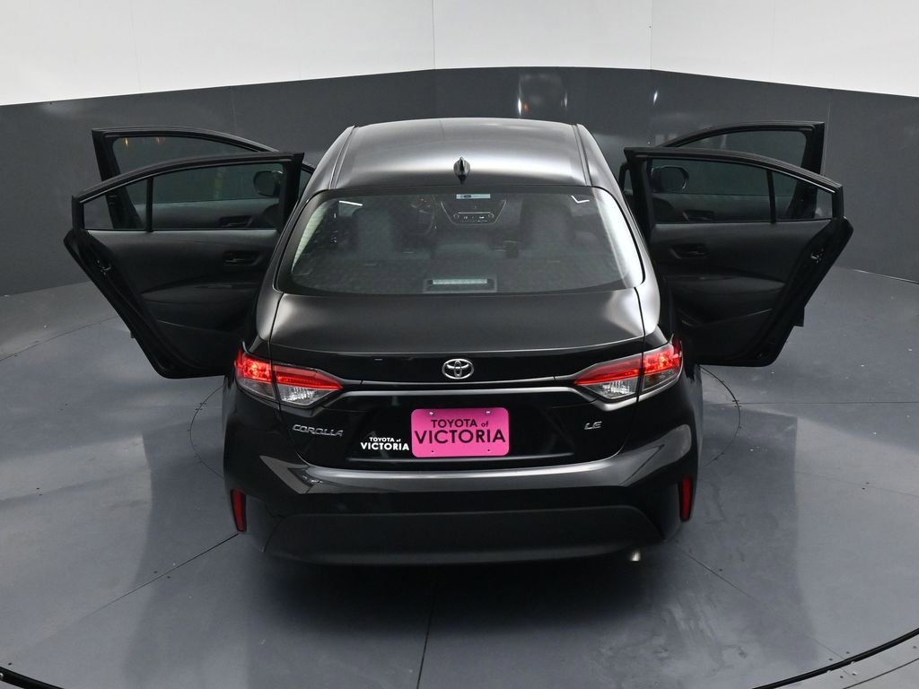 Used 2025 Toyota Corolla LE image 21