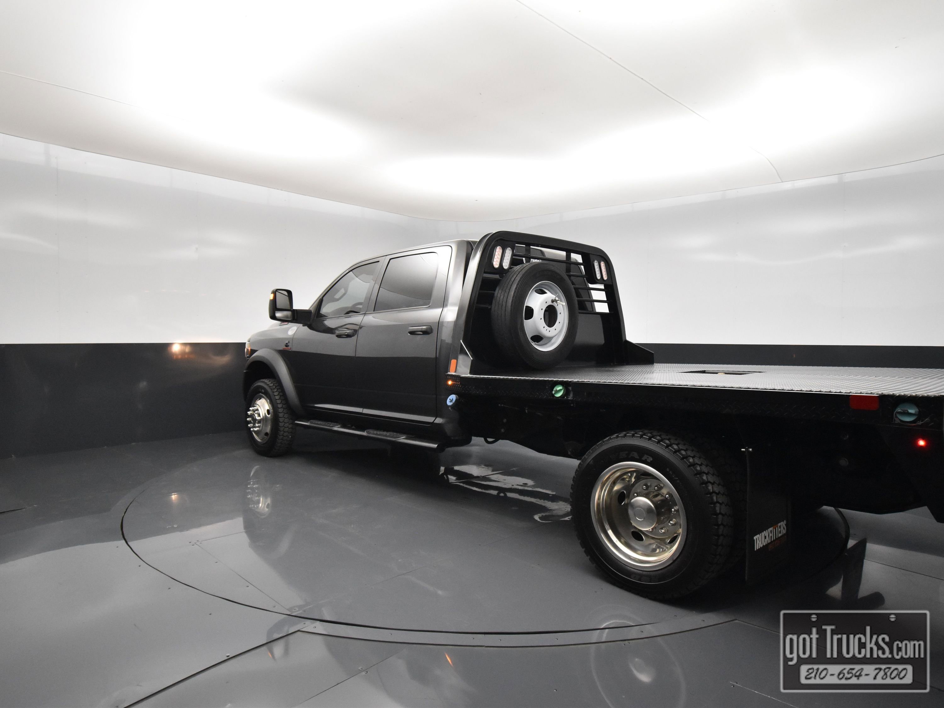 Used 2023 RAM 5500 Tradesman AWD/4WD image 5