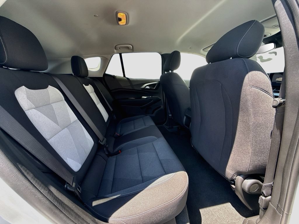 Used 2026 Chevrolet Trax LS FWD image 24
