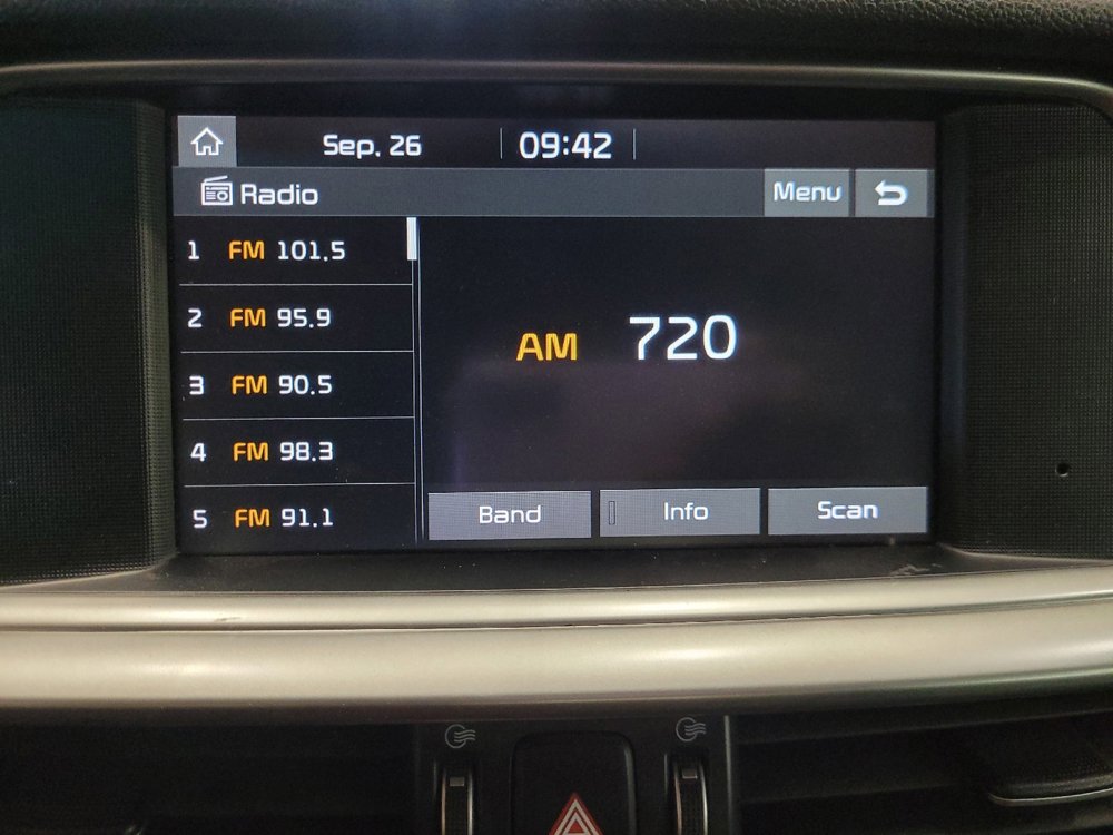 Used 2020 Kia Optima LX image 25