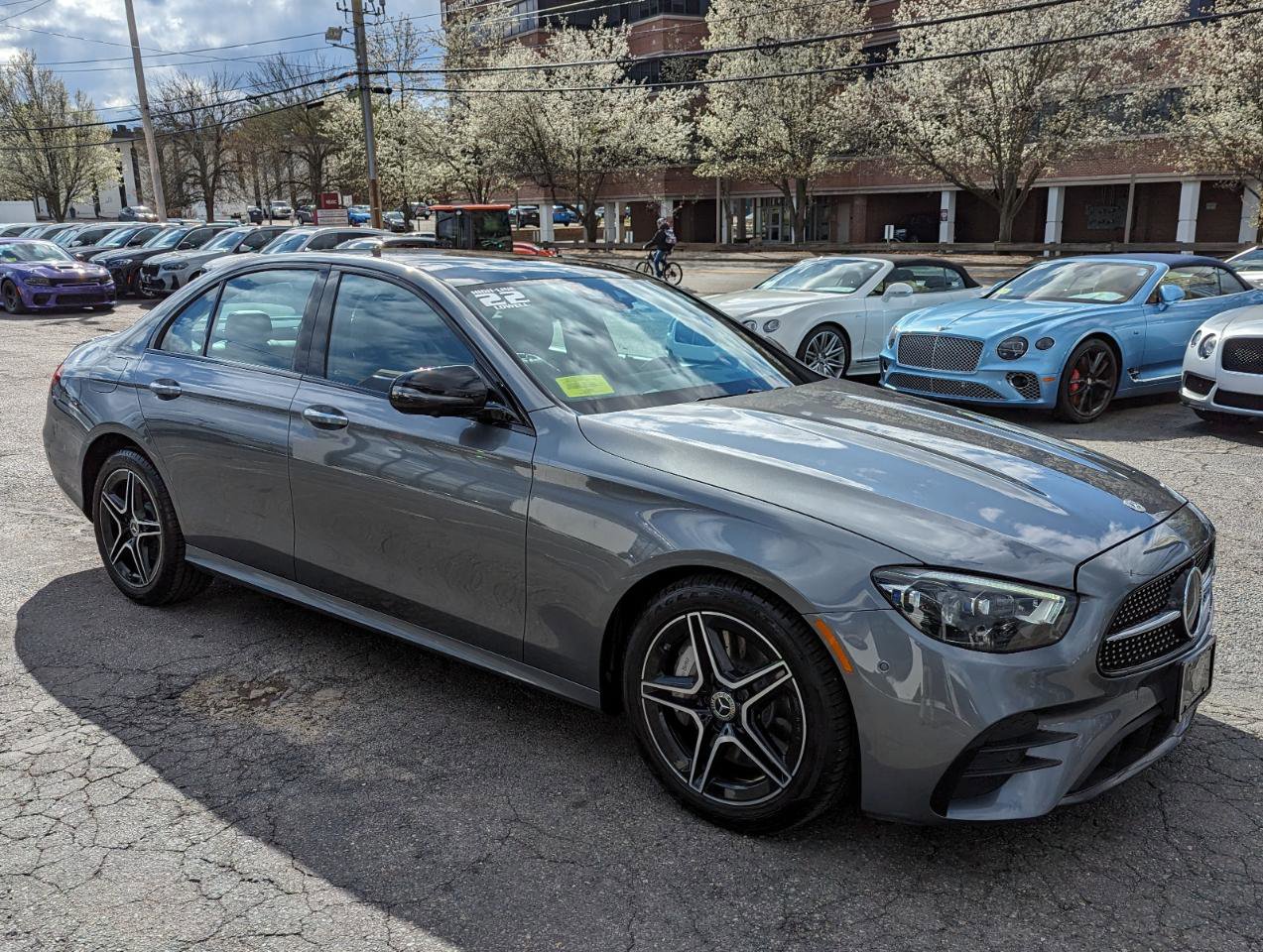 Used 2022 Mercedes-Benz E 350 4MATIC Sedan image 5
