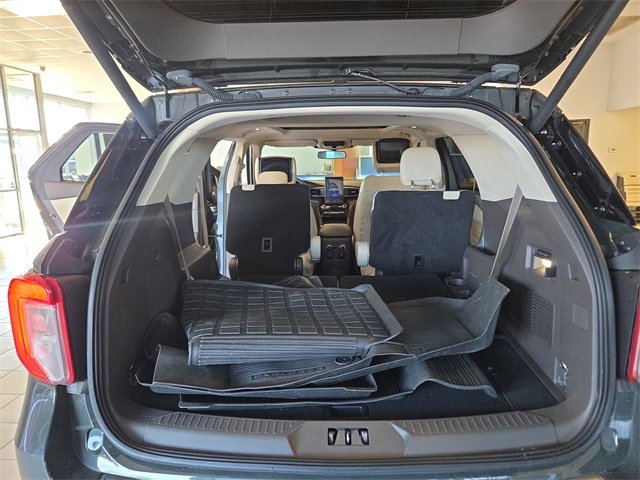 Used 2022 Ford Explorer Platinum w/ Equipment Group 601A image 25