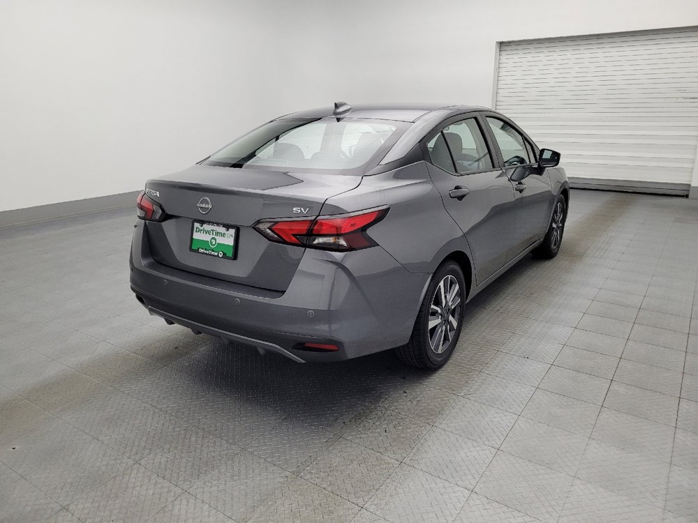 Used 2023 Nissan Versa SV image 9