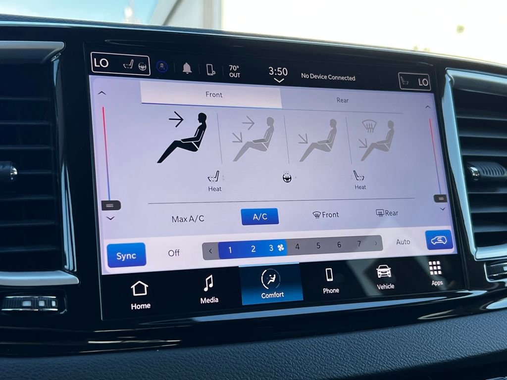 Used 2024 Chrysler Pacifica Touring-L image 31