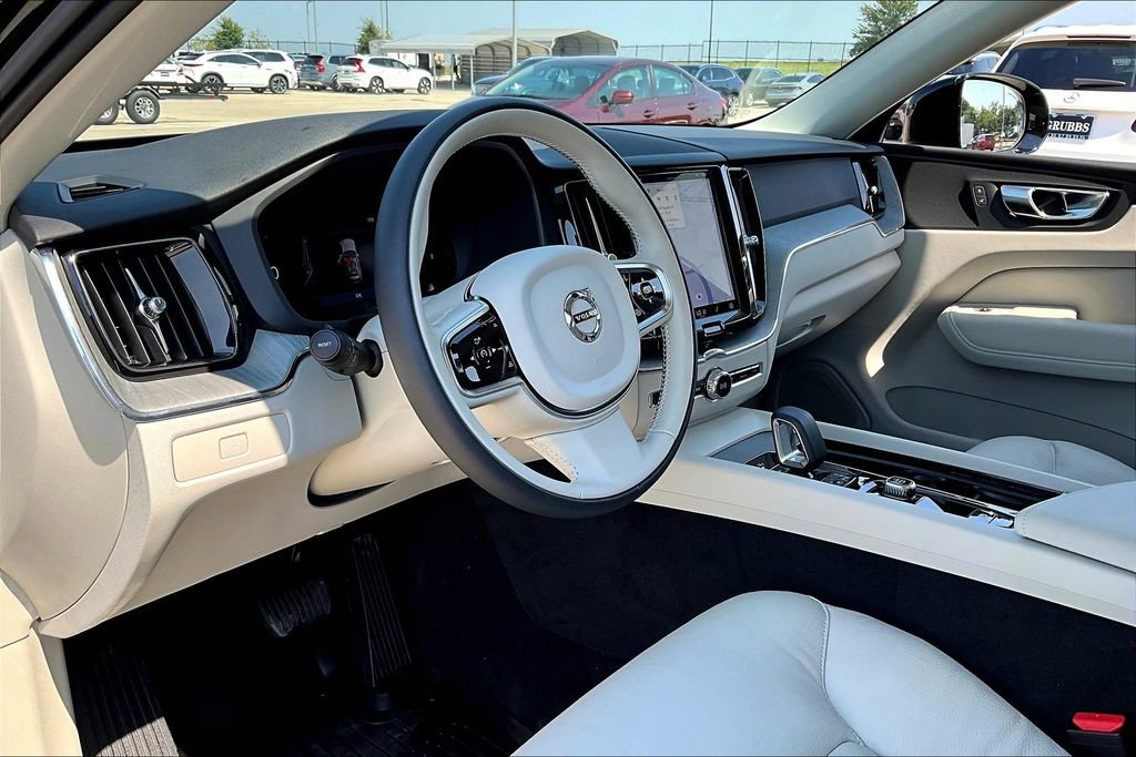 New 2026 Volvo XC60 B5 Plus w/ Protection Package Premier image 20