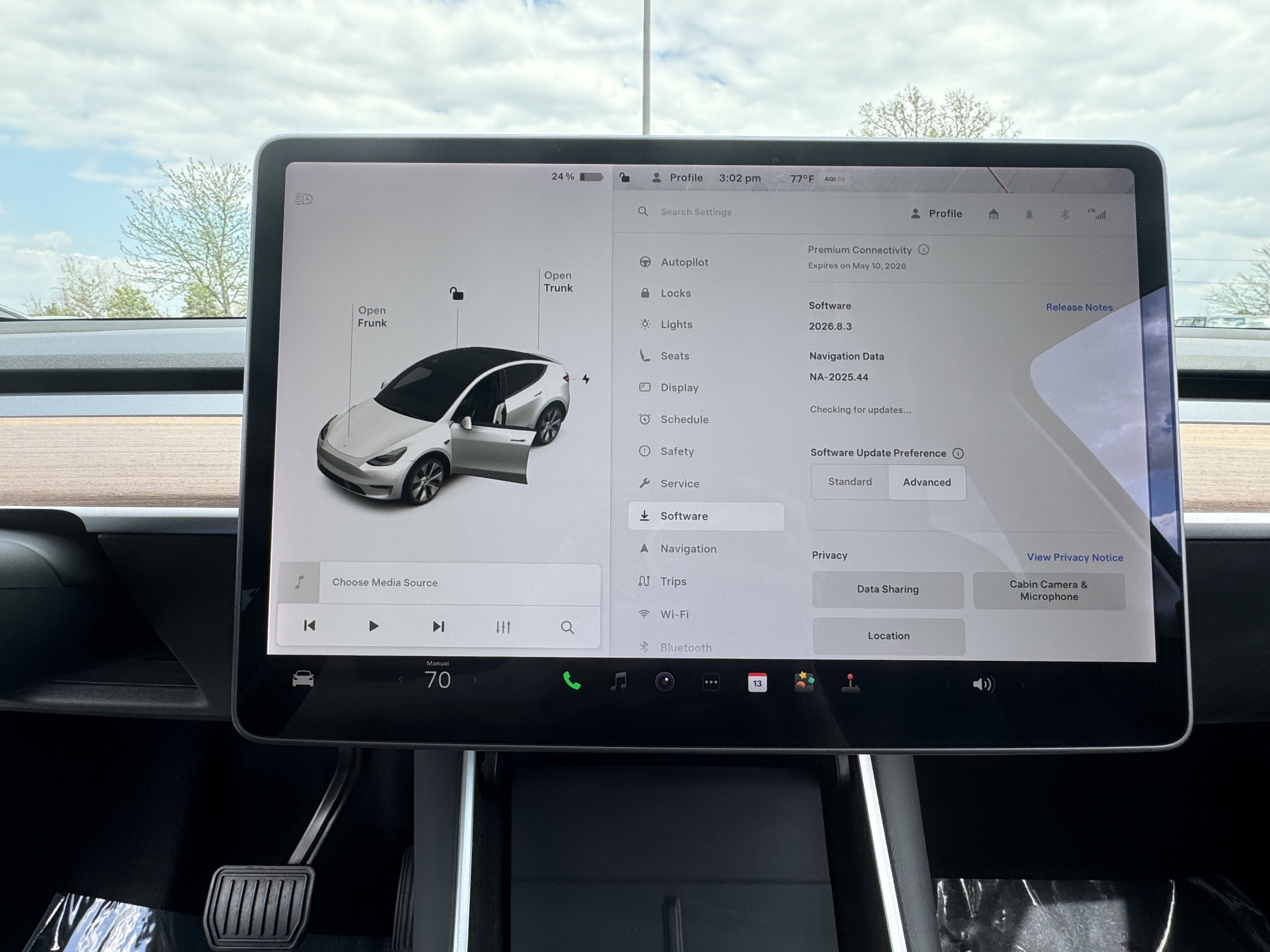 Used 2020 Tesla Model Y Long Range image 24