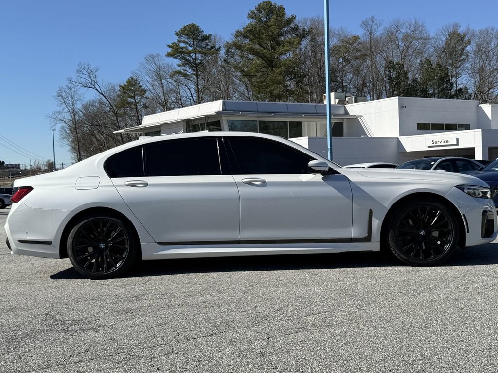 Used 2022 BMW 740i w/ M Sport Package RWD image 31