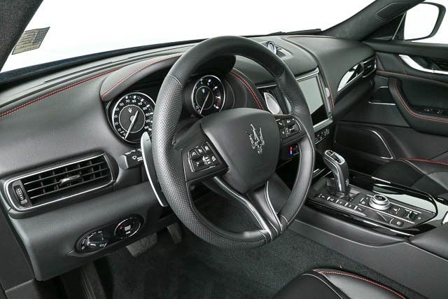 New 2024 Maserati Levante GT Ultima image 4