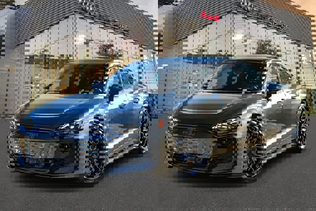 New 2026 Audi RS e-tron GT performance image 1