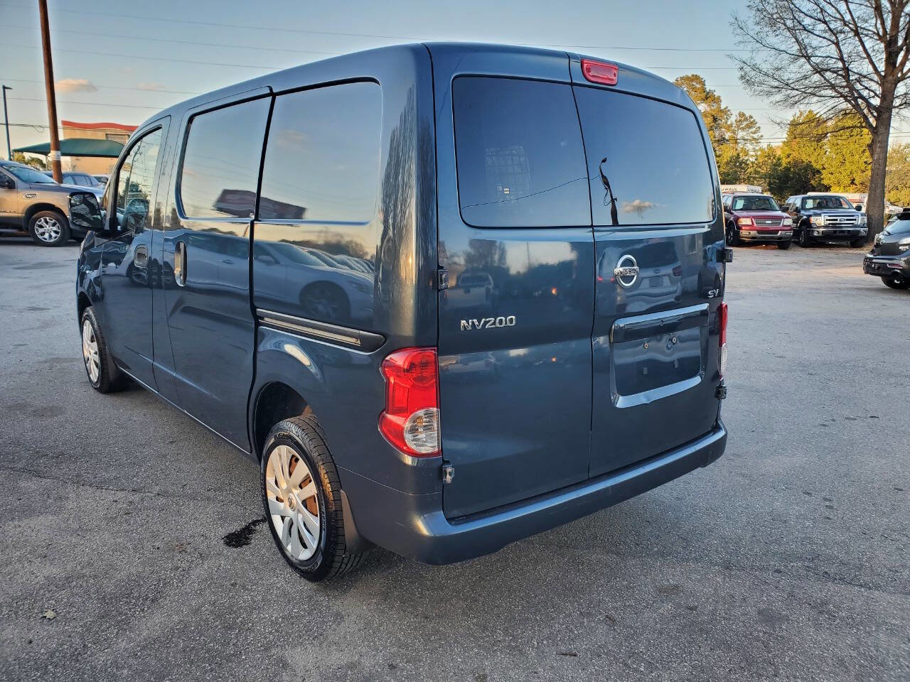 Used 2017 Nissan NV200 SV w/ Technology Package FWD image 5