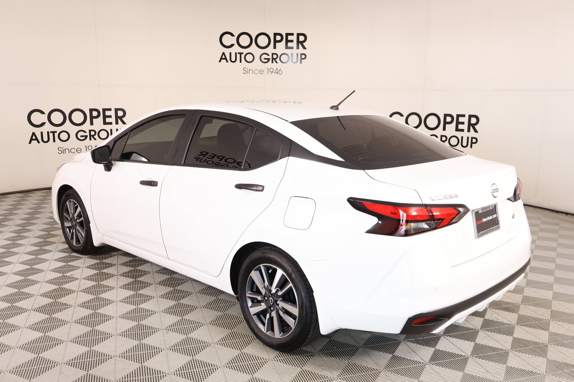 Used 2024 Nissan Versa S w/ S Plus Package FWD image 21