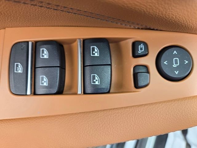Used 2022 BMW X5 M50i w/ Executive Package AWD/4WD image 19