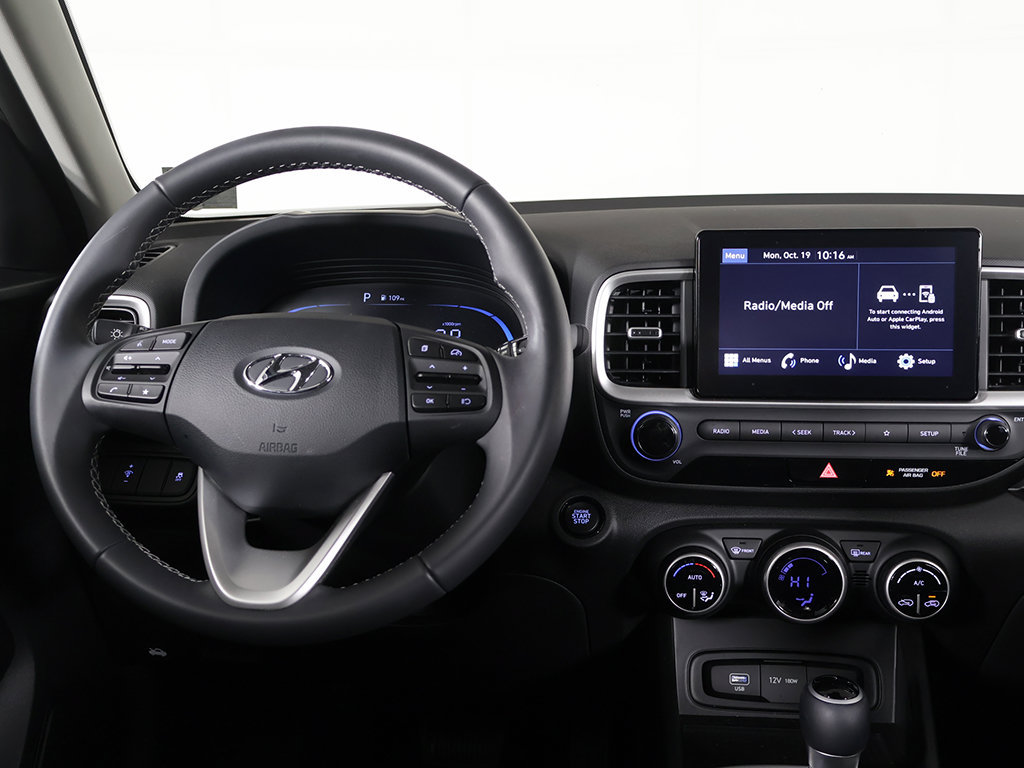 Certified 2026 Hyundai Venue SEL FWD image 30