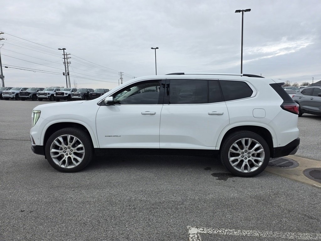 Used 2024 GMC Acadia Denali w/ Super Cruise Package image 4