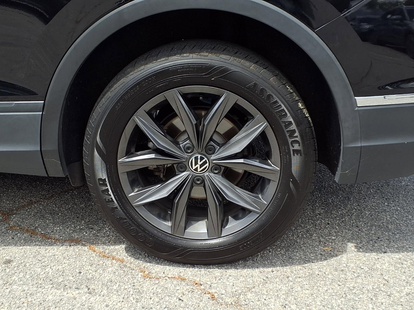Certified 2023 Volkswagen Tiguan SE FWD image 4