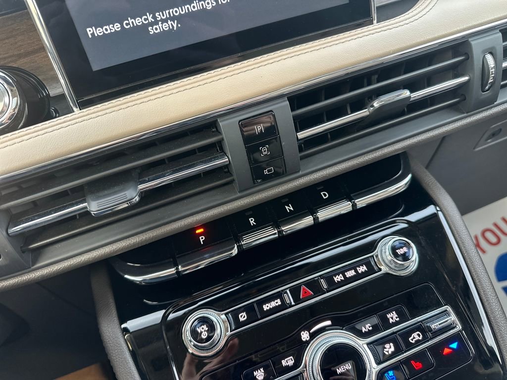 Used 2022 Lincoln Corsair Reserve w/ Equipment Group 201A image 21