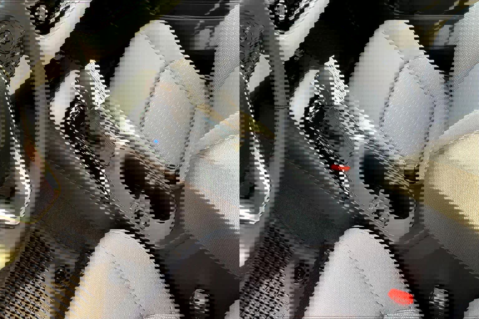 New 2026 Toyota Corolla SE image 7