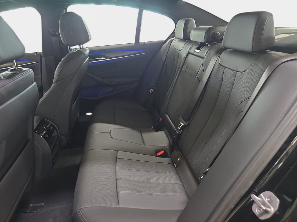 Used 2023 BMW 530i w/ M Sport Package RWD image 14