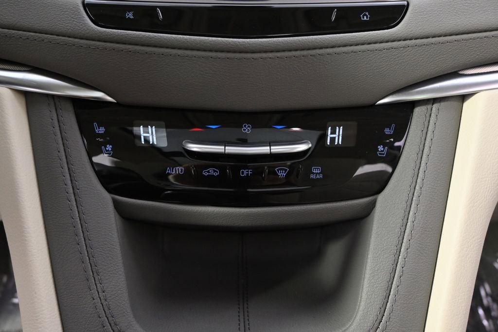 New 2025 Cadillac XT5 Premium Luxury w/ LPO, Floor Liner Package AWD/4WD image 31