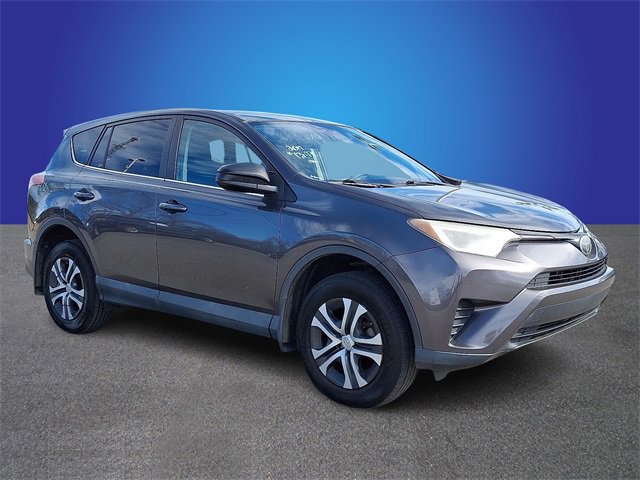 Used 2017 Toyota RAV4 LE image 3
