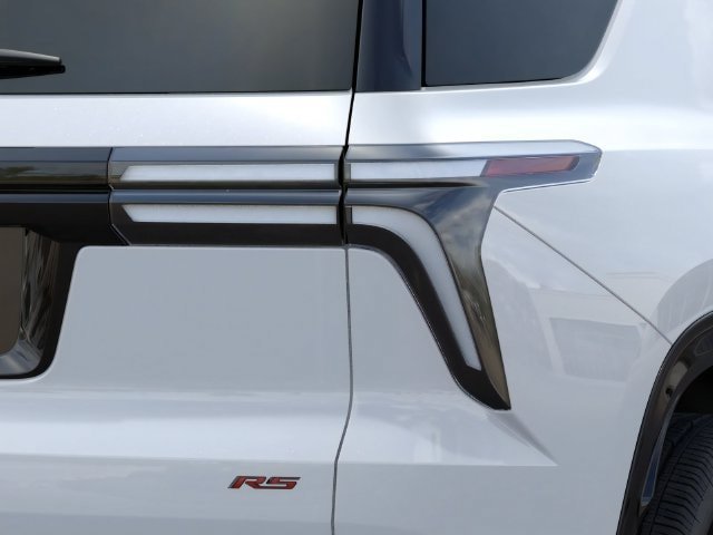 New 2027 Chevrolet Traverse RS w/ LPO, Floor Liner Package AWD/4WD image 11