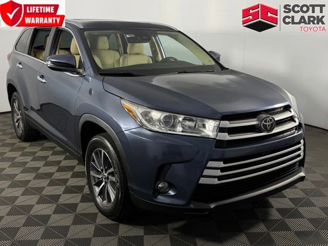 Used 2019 Toyota Highlander XLE image 1