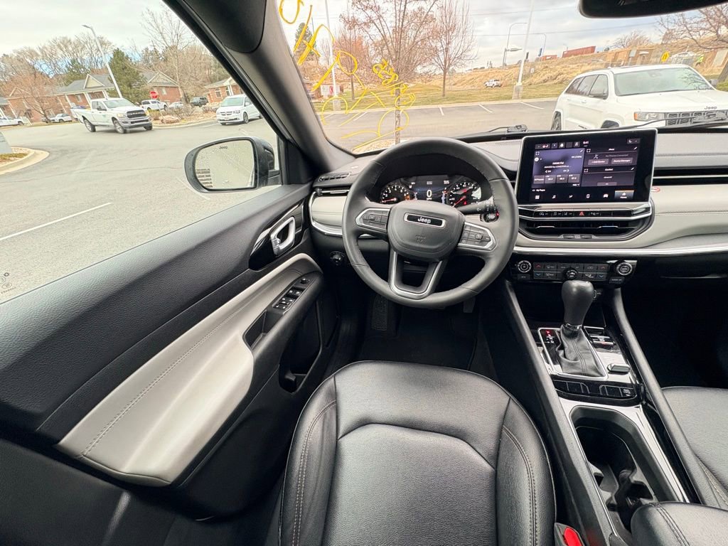 Used 2024 Jeep Compass Limited image 18