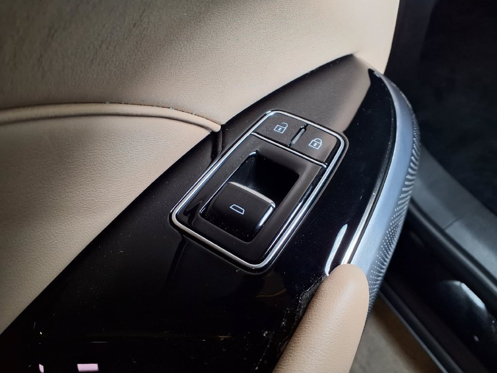 New 2026 Cadillac Lyriq Signature Sport w/ Nappa Leather Package RWD image 11