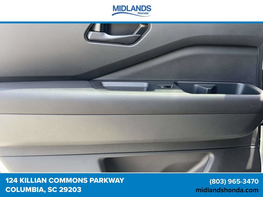 Used 2024 Nissan Pathfinder S AWD/4WD image 12