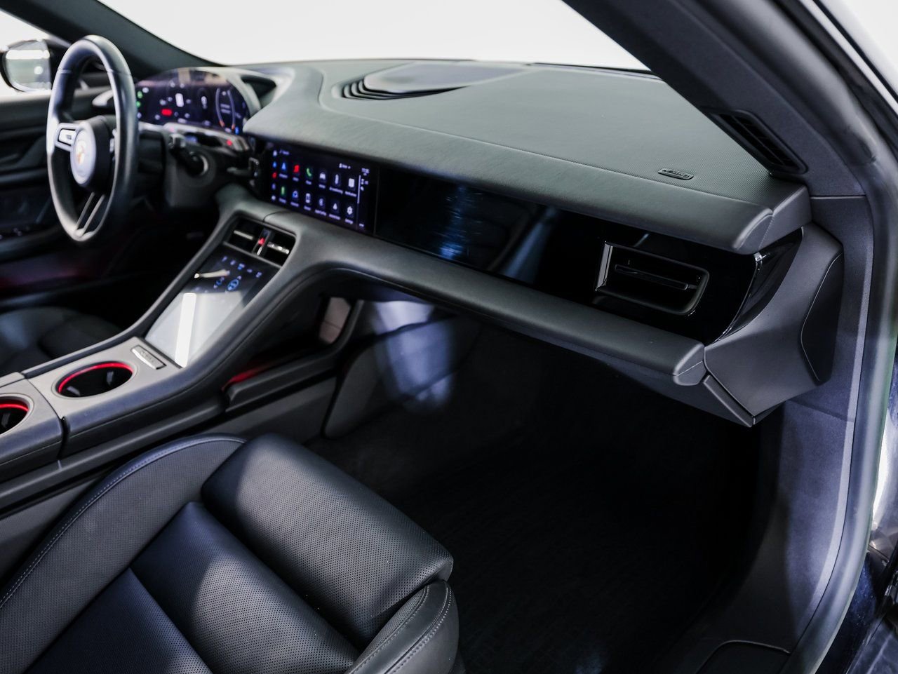 Certified 2024 Porsche Taycan image 29