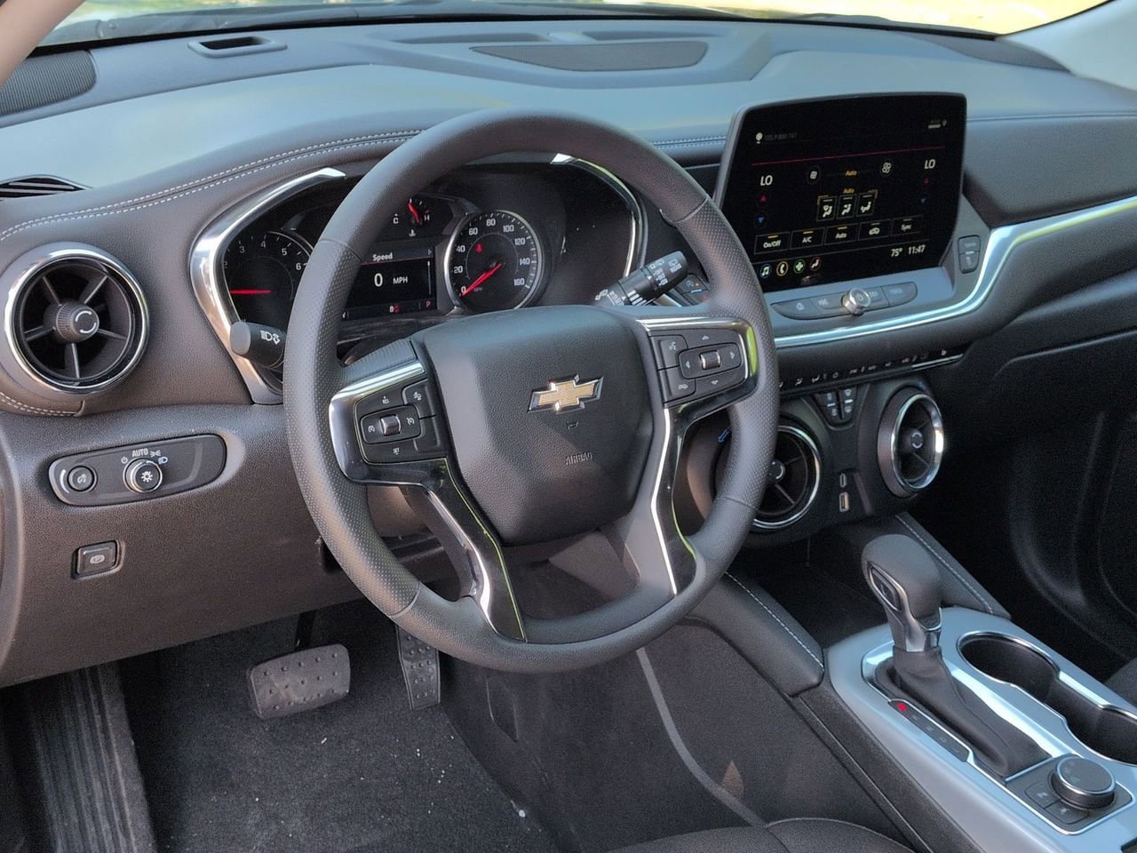 New 2026 Chevrolet Blazer LT image 9