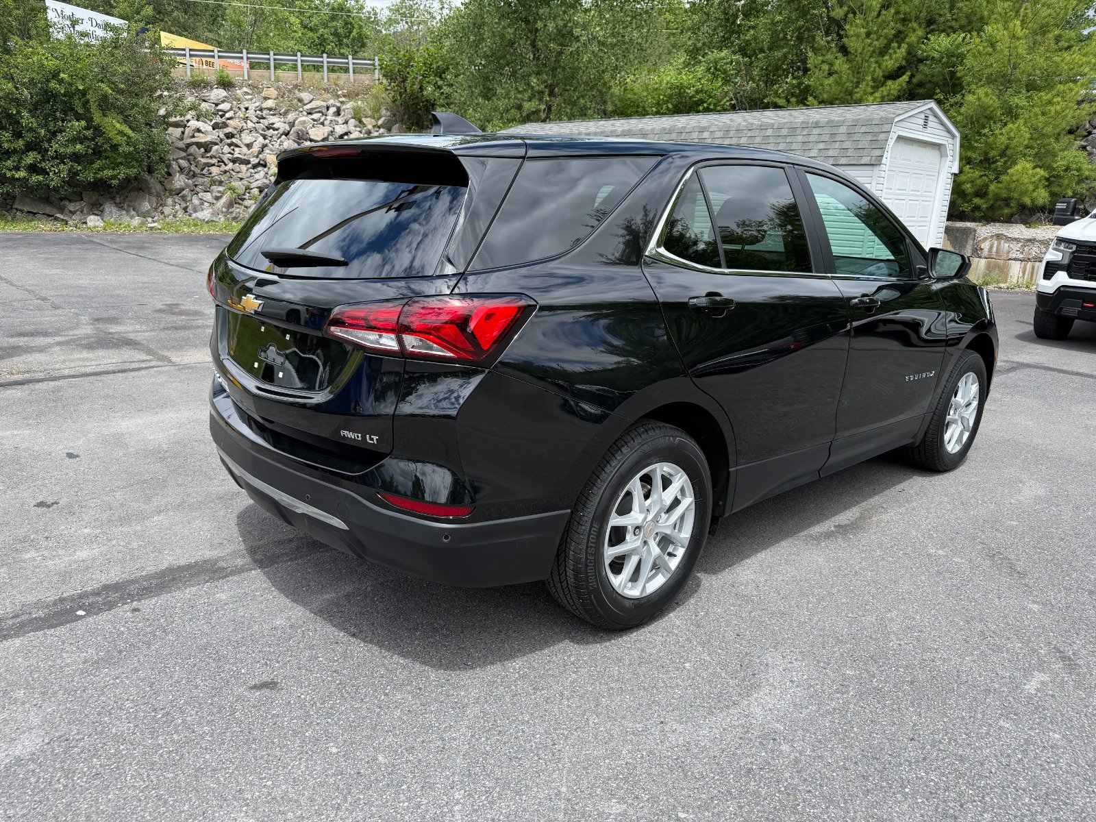 Used 2024 Chevrolet Equinox LT AWD/4WD image 5