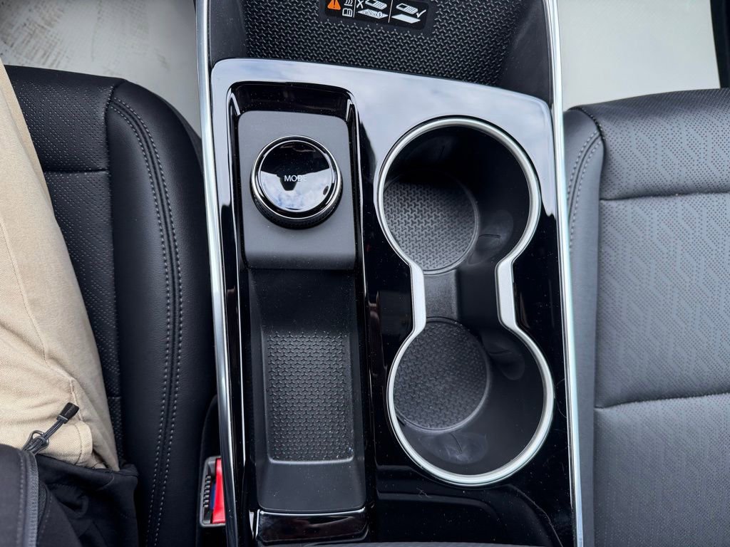 Used 2026 Chevrolet Equinox LT w/ Convenience Package II image 27