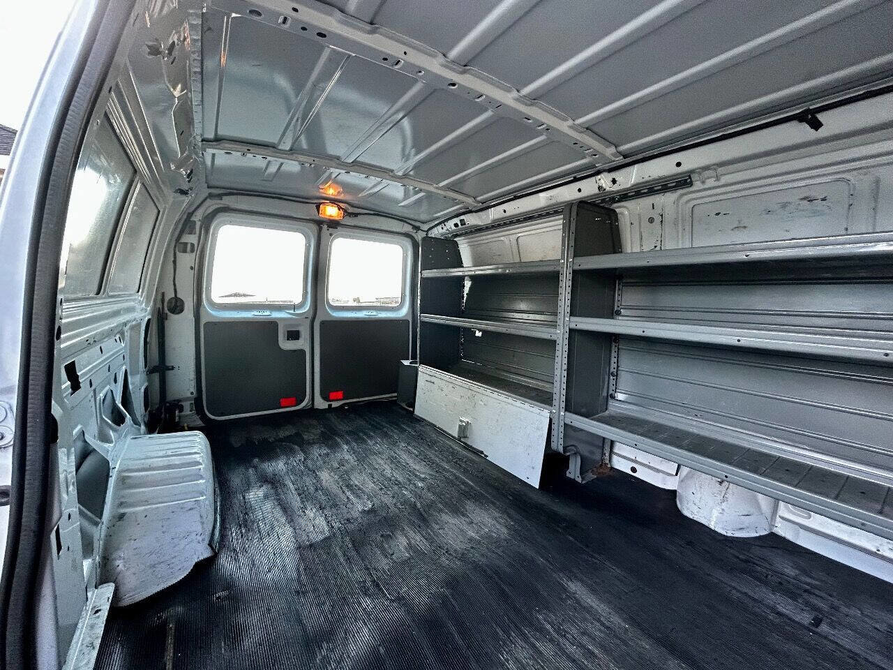 Used 2014 Ford E-250 and Econoline 250 w/ Power Group image 18