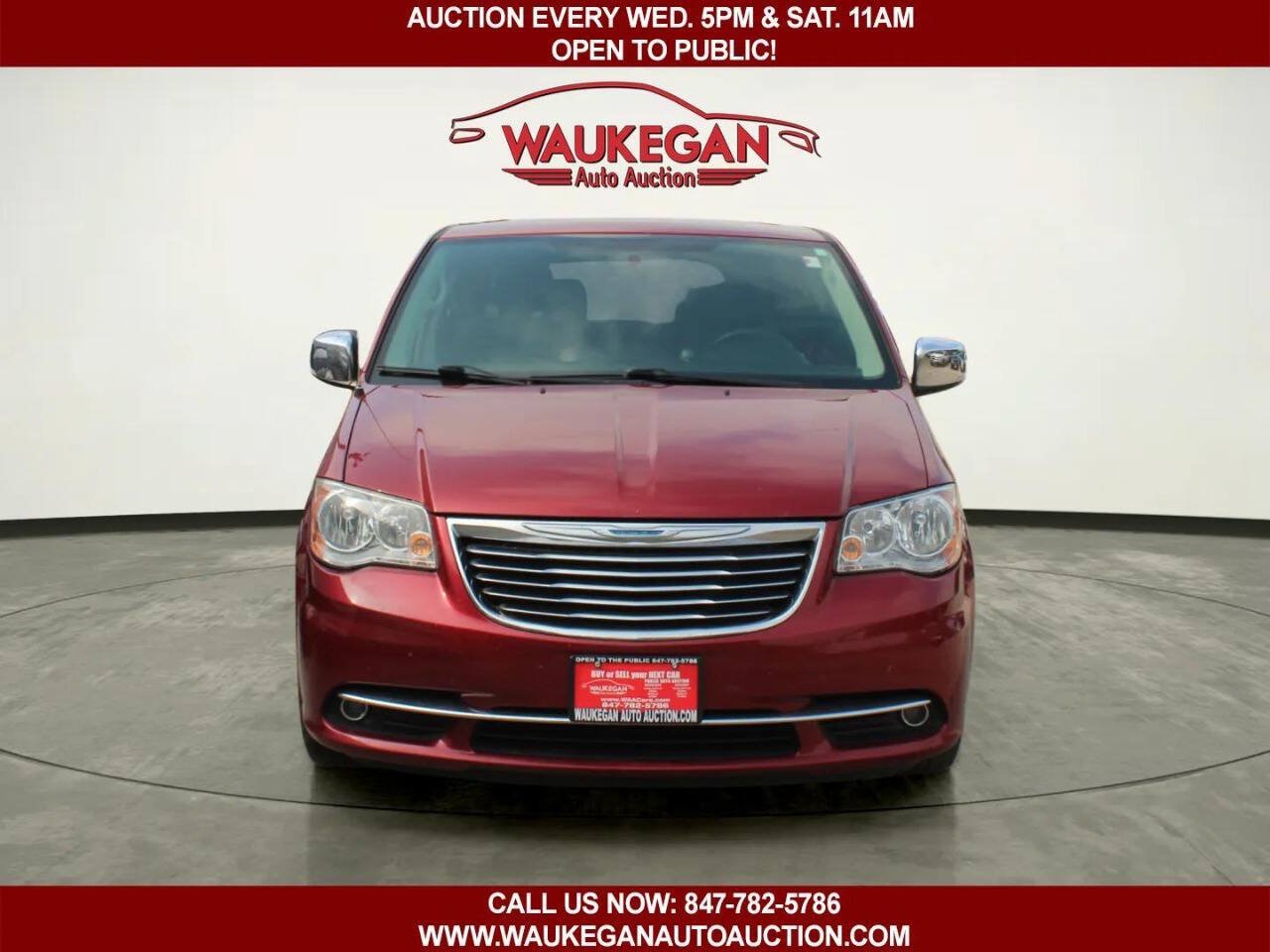 Used 2015 Chrysler Town & Country Touring-L w/ Driver Convenience Group FWD image 2