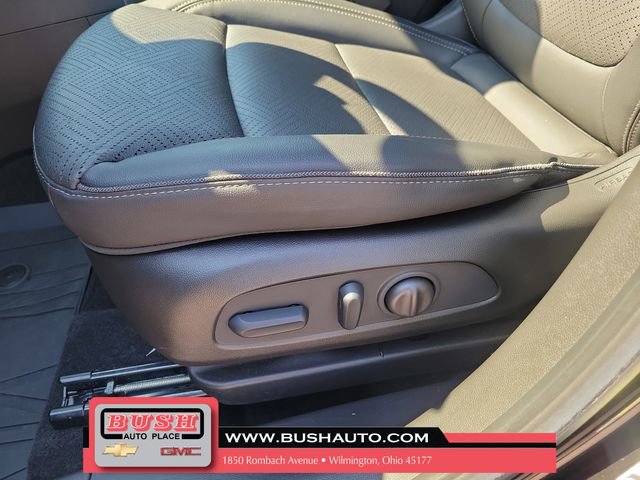 Used 2022 Buick Encore GX Essence w/ Experience Buick Package image 16