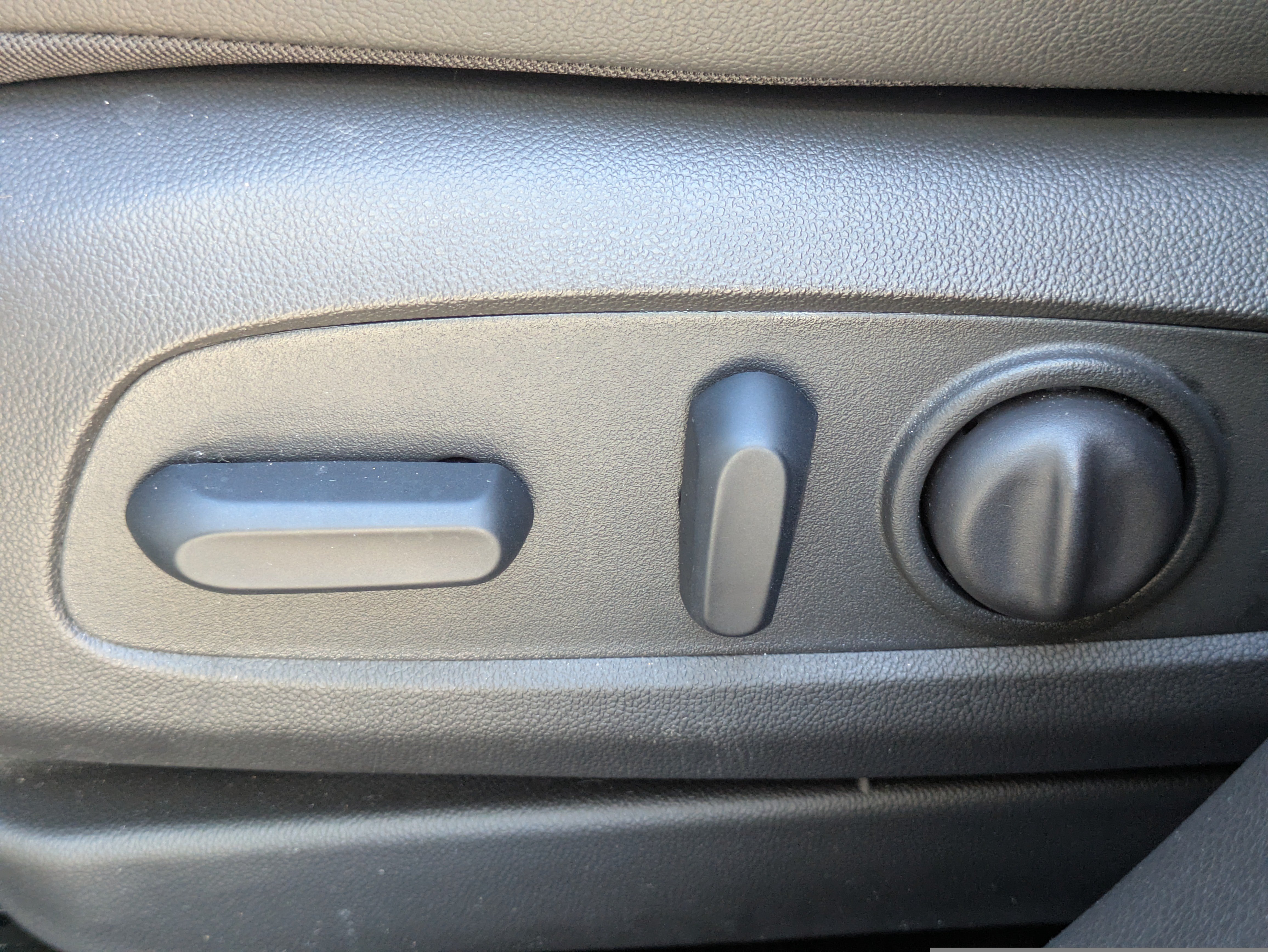Used 2025 Buick Encore GX Sport Touring w/ Advanced Technology Package FWD image 20