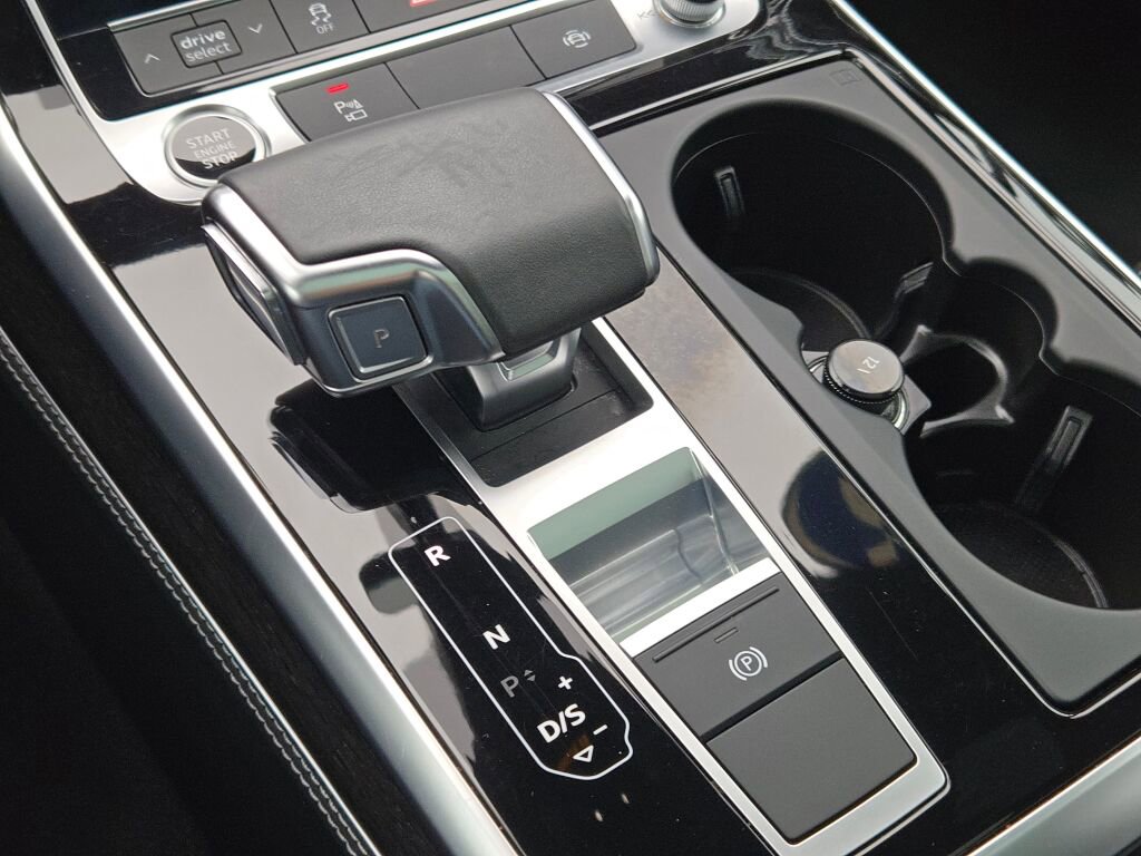 Used 2025 Audi Q7 3.0T Premium Plus image 30