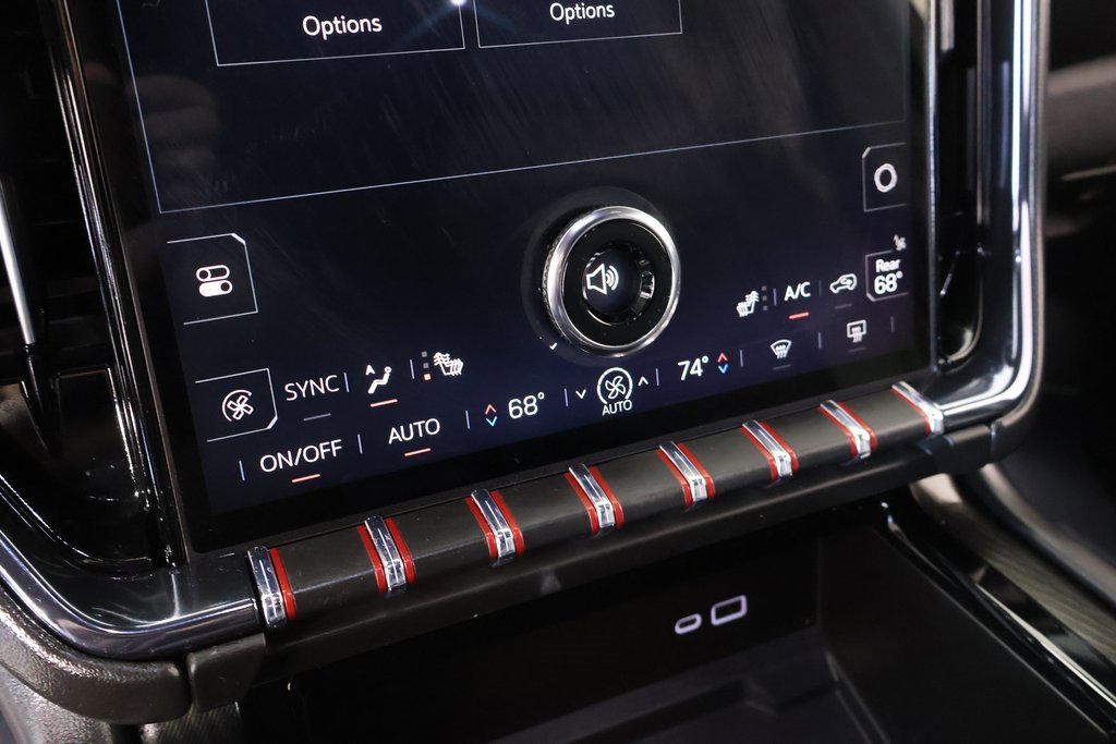 Used 2025 GMC Yukon XL AT4 w/ AT4 Premium Package image 7