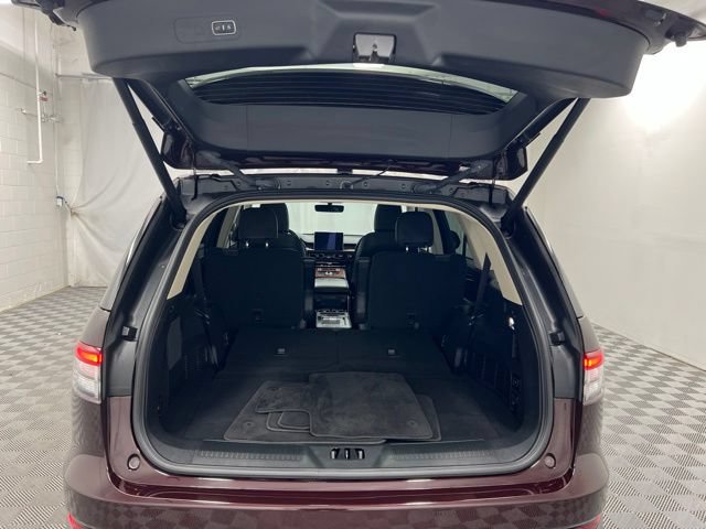 Certified 2023 Lincoln Aviator Reserve w/ Equipment Group 201A AWD/4WD image 8