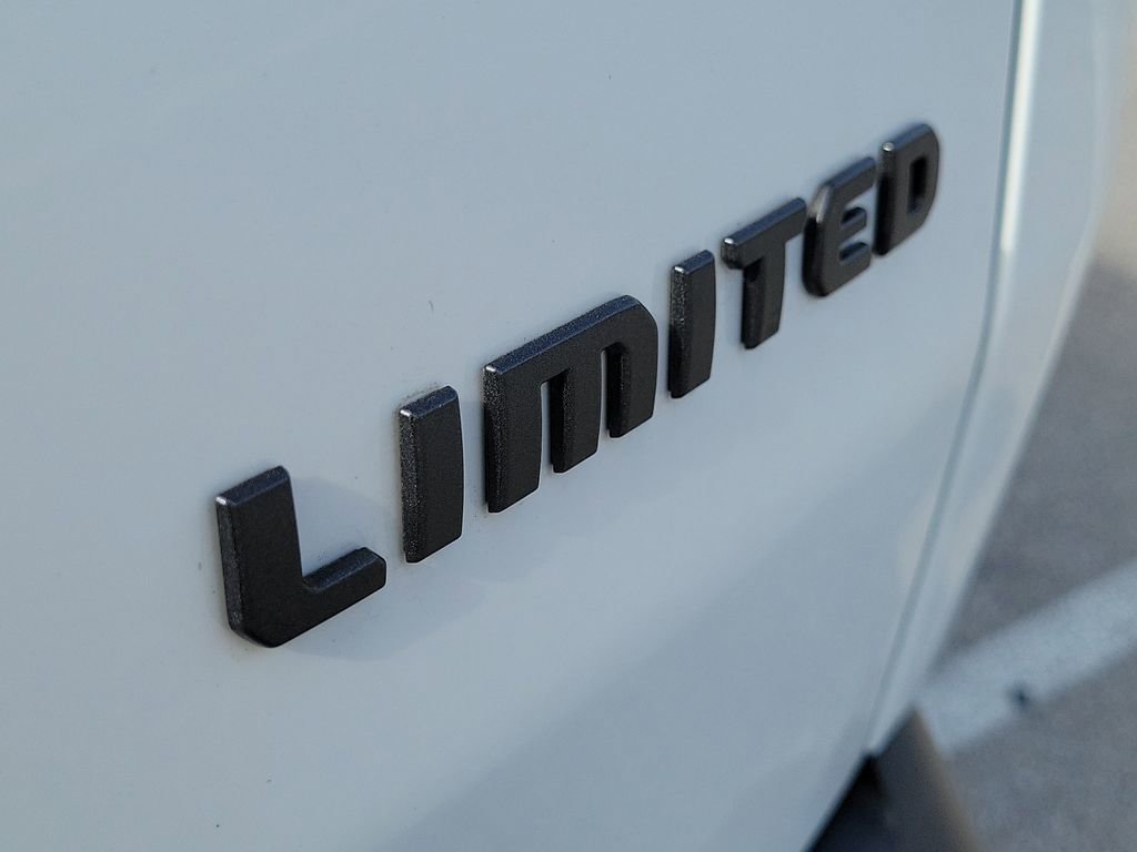 New 2026 Jeep Cherokee Laredo image 8